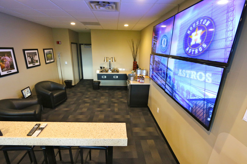 Sports Bar Video Wall Control System for Bars & Restaurants